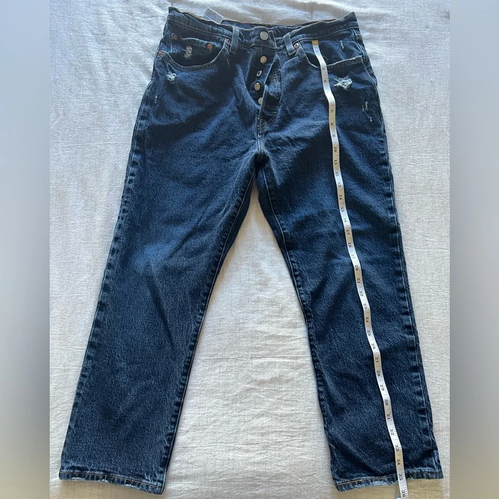 Levi’s women’s 501 dark wash jeans. W32,L26. - Picture 4 of 7
